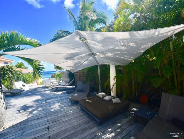 Guadeloupe Home 962649