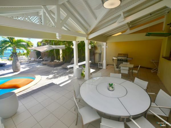 Guadeloupe Home 962649