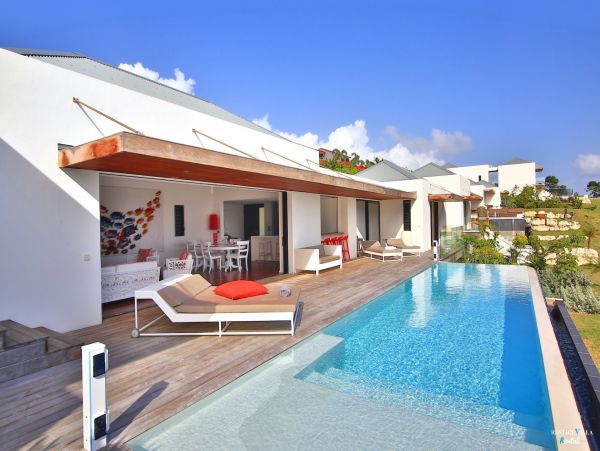 Guadaloupe Luxury Villa with Gym Pool & Luxury Interior.