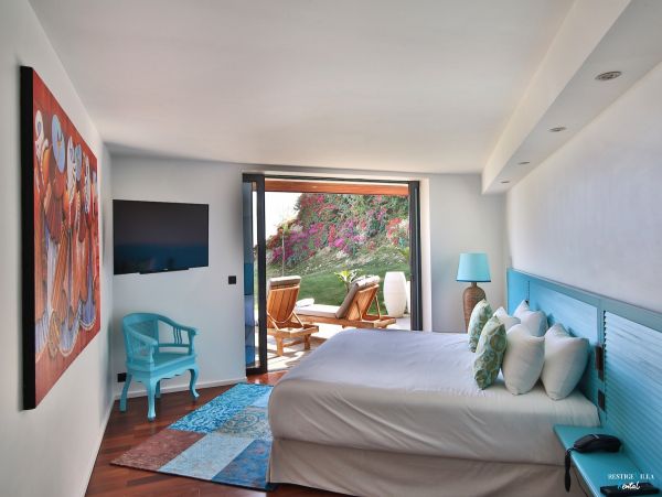 Guadaloupe Luxury Villa with Gym Pool & Luxury Interior.