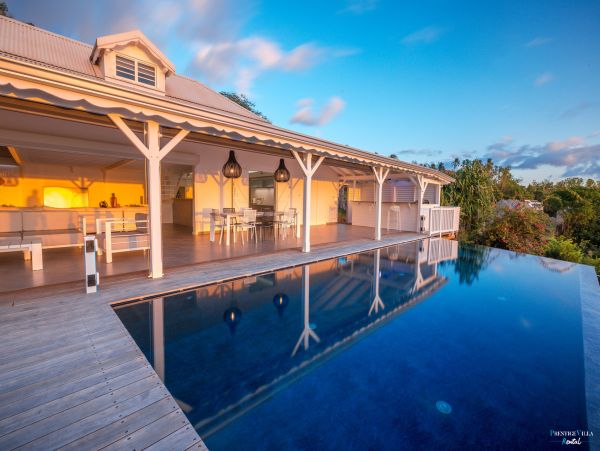 Guadeloupe Home 962653