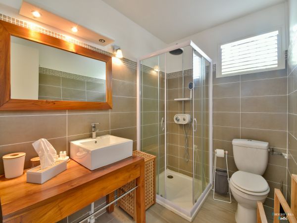 Guadeloupe Home 962654