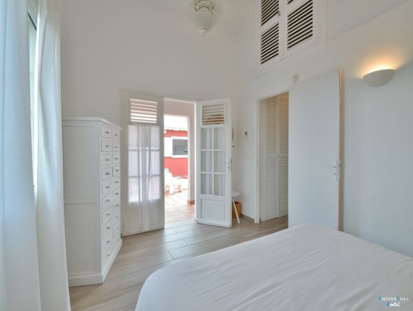 Guadeloupe Home 962654