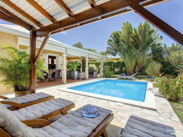 Guadeloupe Home 962656