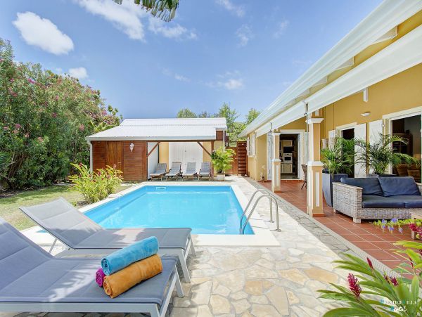 Guadeloupe Home 962656