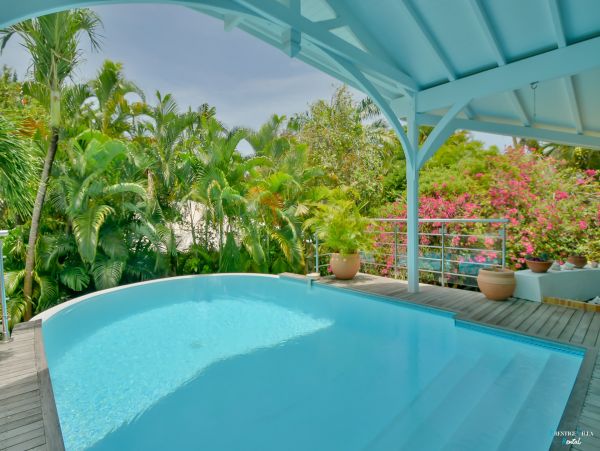 Guadeloupe Home 962657