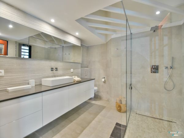 Guadeloupe Home 962657