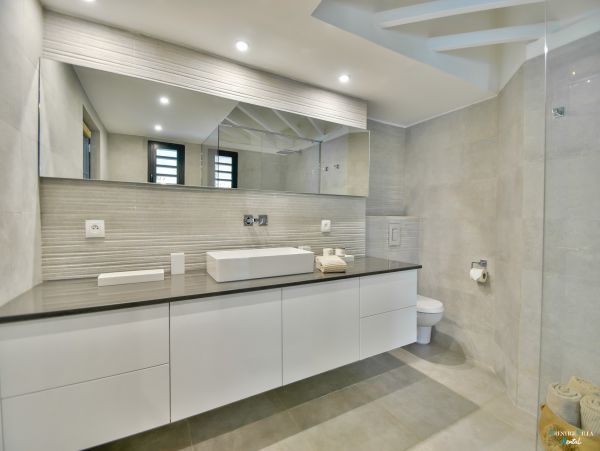 Guadeloupe Home 962657
