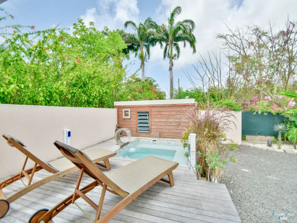 Guadeloupe Home 962658