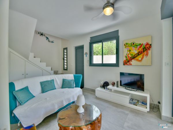 Guadeloupe Home 962658