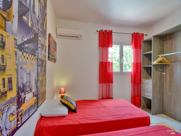 Guadeloupe Home 962661