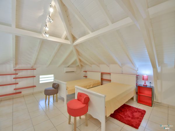 Guadeloupe Home 962661