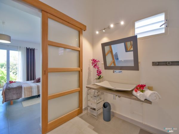Guadeloupe Home 962661