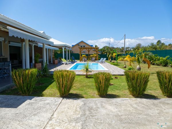 Guadeloupe Home 962664
