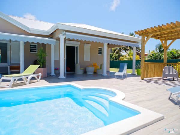 Guadeloupe Home 962664