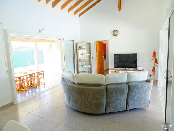 Guadeloupe Home 962664