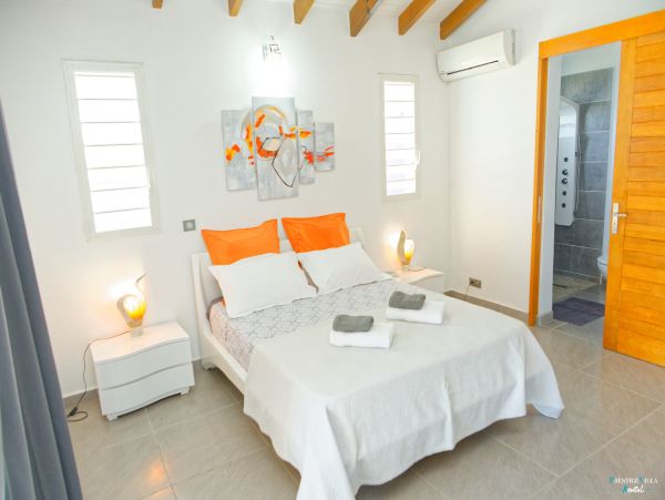 Guadeloupe Home 962664