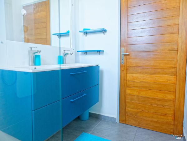 Guadeloupe Home 962664