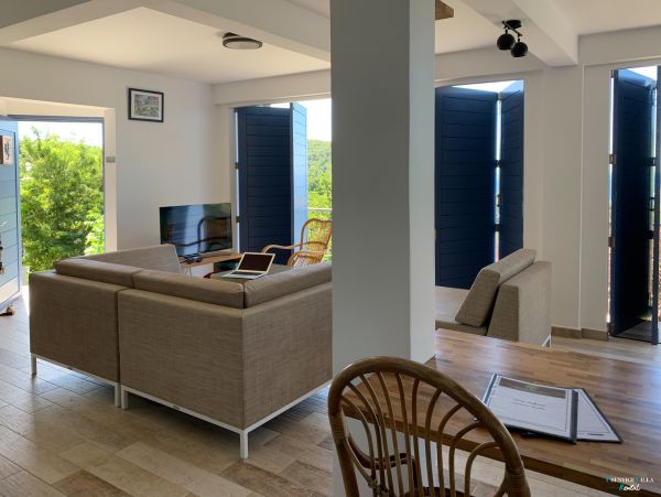 Guadeloupe Home 962666