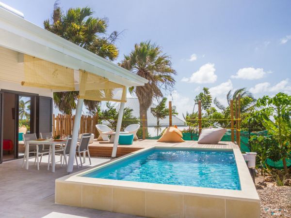 Guadeloupe Home 962668