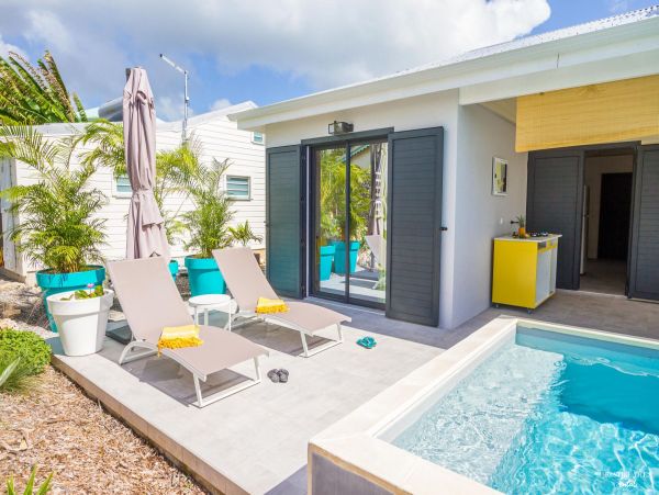 Guadeloupe Home 962668