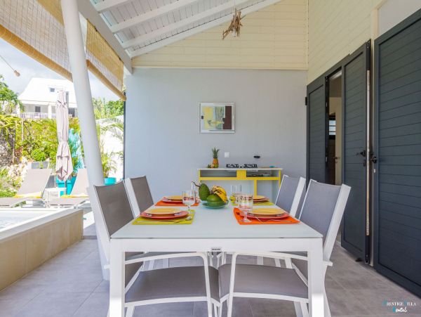 Guadeloupe Home 962668