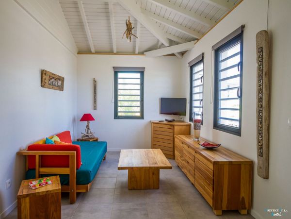Guadeloupe Home 962668