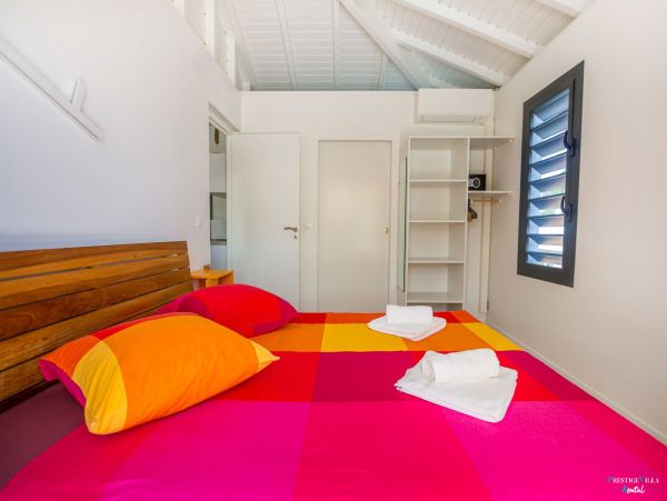 Guadeloupe Home 962668