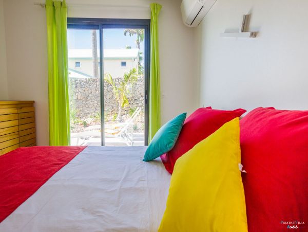 Guadeloupe Home 962668