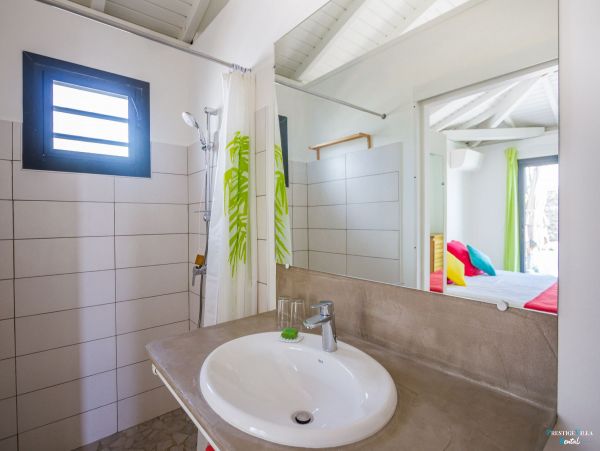 Guadeloupe Home 962668