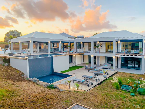 Guadeloupe Home 962669