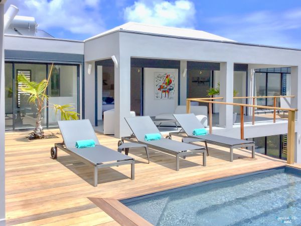 Guadeloupe Home 962669