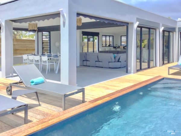 Guadeloupe Home 962669