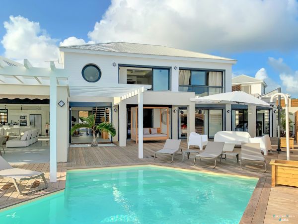 Guadeloupe Home 962670