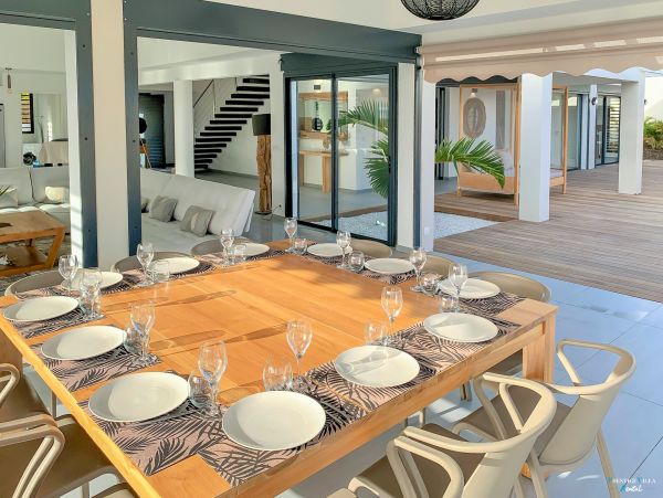 Guadeloupe Home 962670