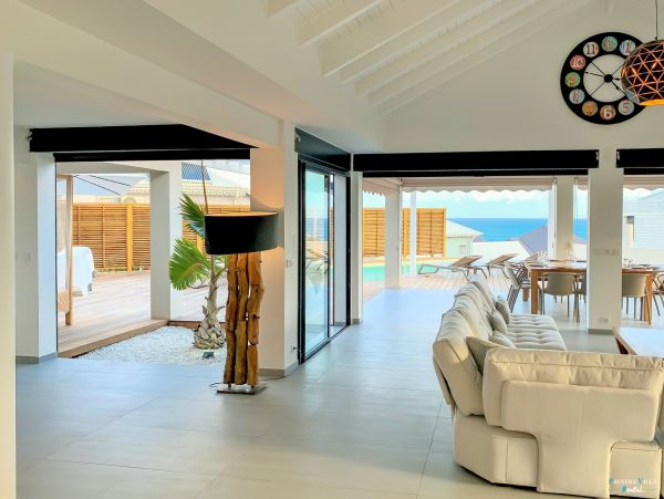 Guadeloupe Home 962670