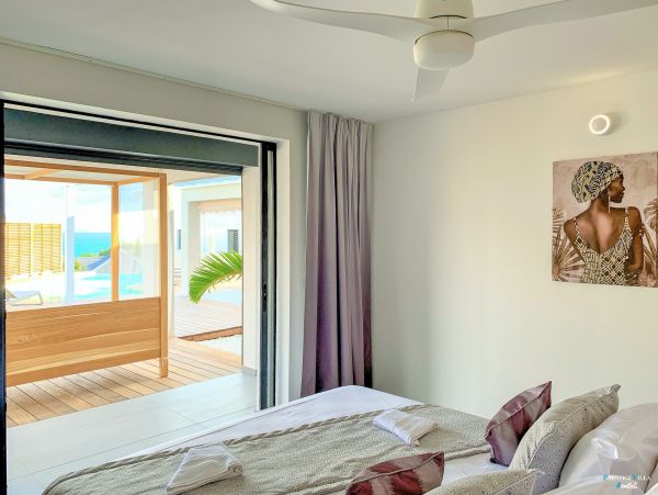 Guadeloupe Home 962670