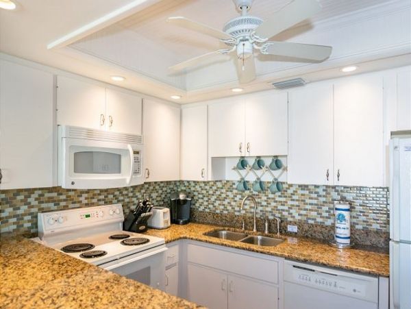 Five min Walk to Sea Holmes Beach Vacation Condo