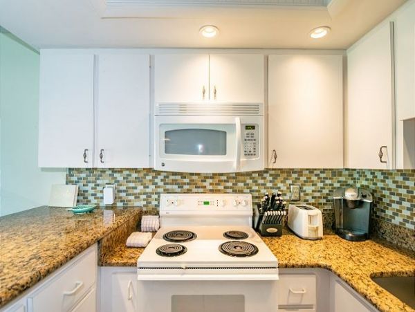 Five min Walk to Sea Holmes Beach Vacation Condo