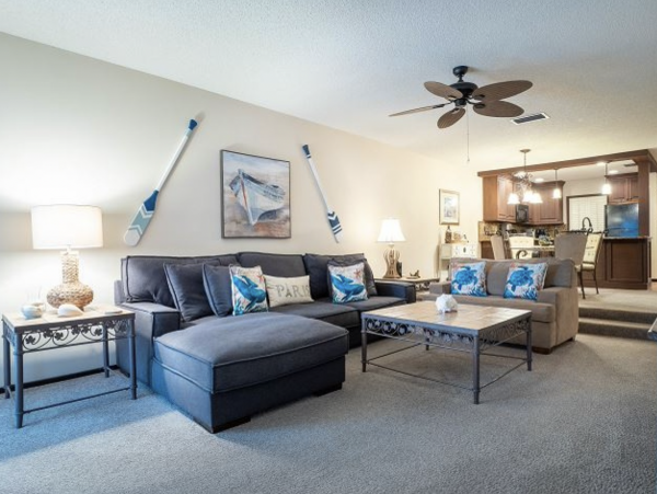 Holmes Beach Beachfront  Vacation Condo Sleeps 3 Guests
