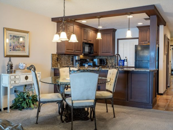 Holmes Beach Beachfront  Vacation Condo Sleeps 3 Guests