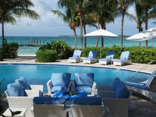 Entire Private Island with 5 Bungalows on Bahamas