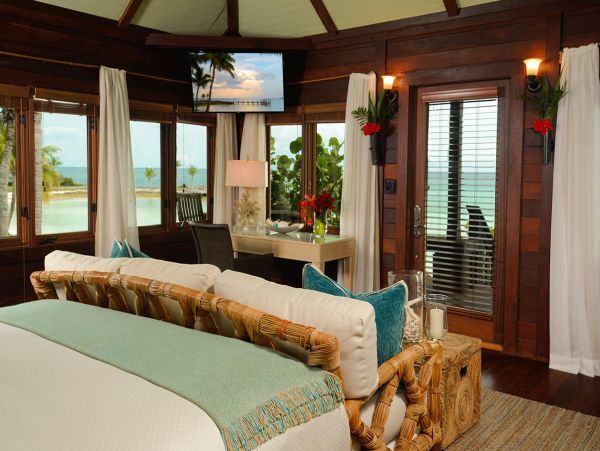 Entire Private Island with 5 Bungalows on Bahamas