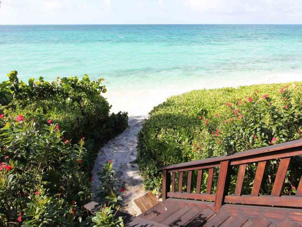Entire Private Island with 5 Bungalows on Bahamas