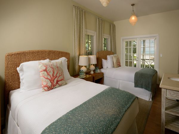 Entire Private Island with 5 Bungalows on Bahamas