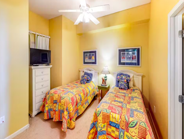 Gulf front Condo in Perdido Key, steps to beach