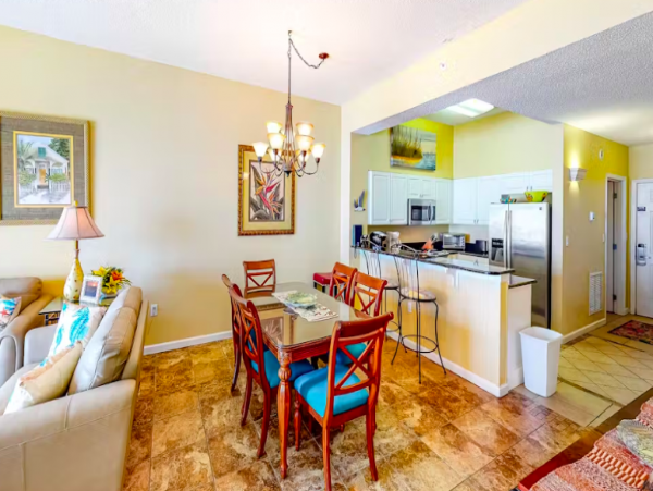 Gulf front Condo in Perdido Key, steps to beach