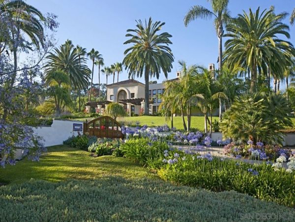 Stunning Rancho Santa Fe Private Pool Estate & Guest House