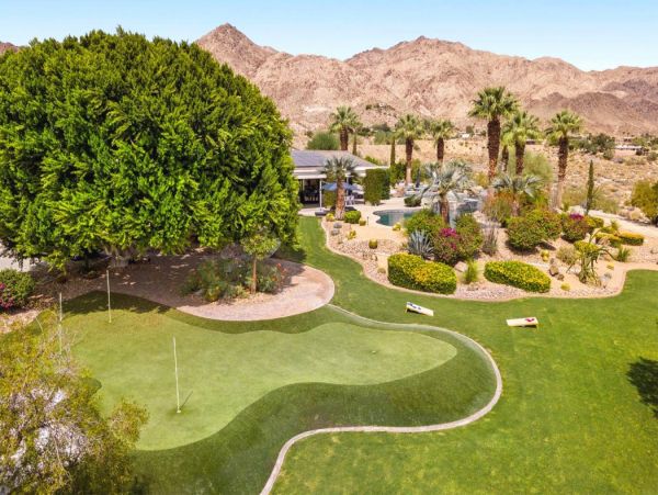 Palm Desert Stunning Luxury Pool Villa & Spa Sleeps 17