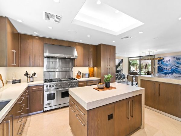 Palm Desert Stunning Luxury Pool Villa & Spa Sleeps 17